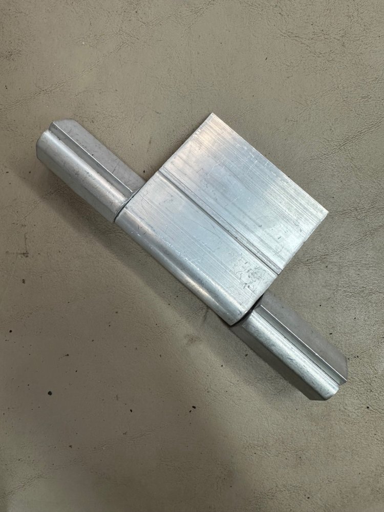 ALUMINUM RAMP DOOR HINGE , WELD ON, LEGEND STYLE