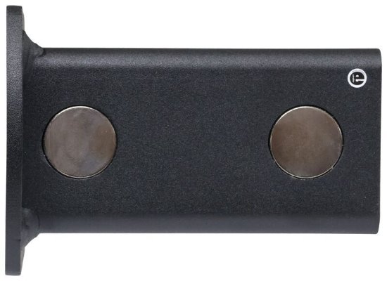 HITCH RECEIVER REDUCER SLEEVE 2-1/2" TO 2" MAGNETIC