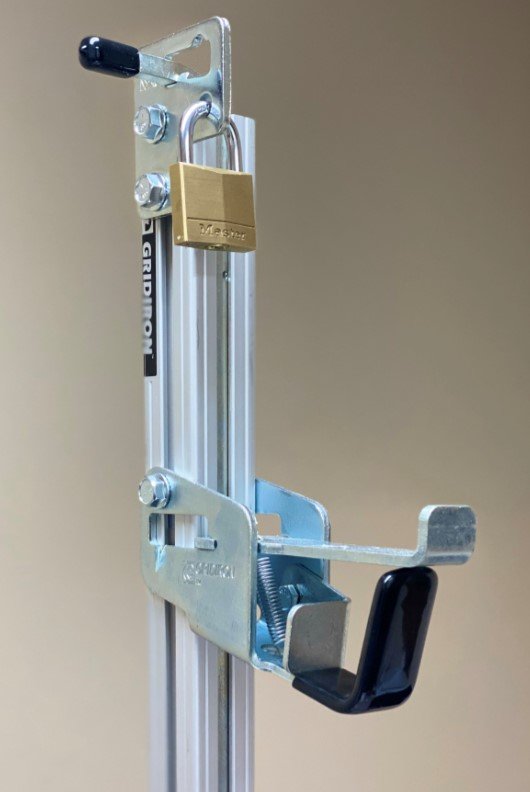 GRIDIRON TRIMMER BRACKET LOCK SET - STRING TRIMMERS , WEED WHIP
