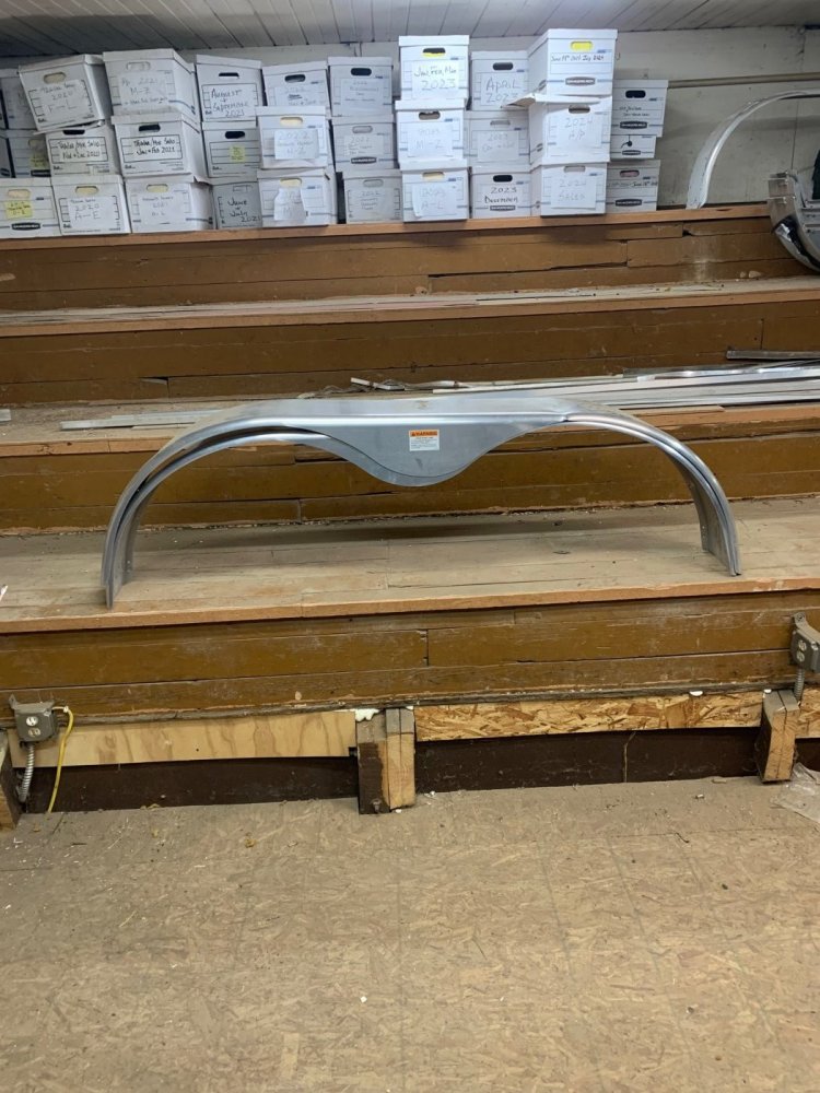 USED SMOOTH TANDEM AXLE FENDER, MINOR CREASING ON TOP, 9"X73"X18"