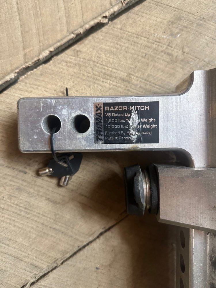 USED TRIMAX RAZOR ALUMINUM ADJUSTABLE BALL MOUNT, 10K CAPACITY