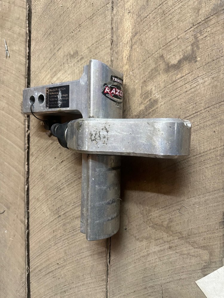 USED TRIMAX RAZOR ALUMINUM ADJUSTABLE BALL MOUNT, 10K CAPACITY