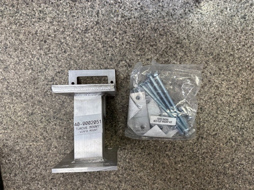 ALUMA TONGUE WINCH MOUNT ASSEMBLY WITH MOUNTING HARDWARE, WINCH PLATE