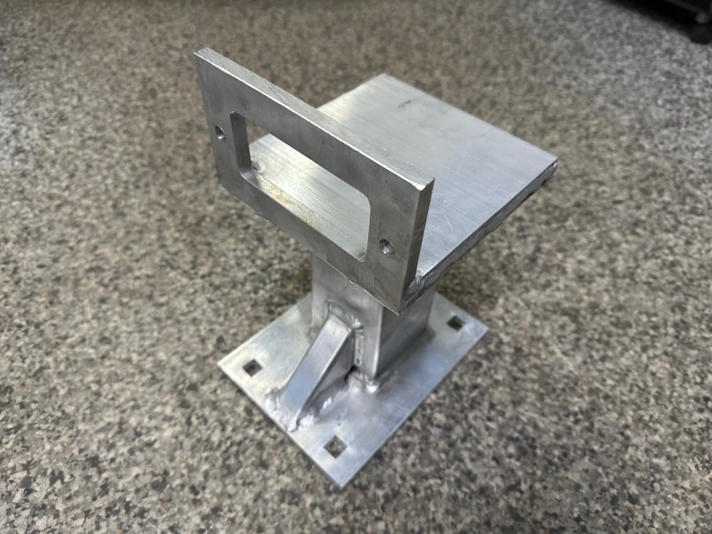 ALUMA TONGUE WINCH MOUNT ASSEMBLY WITH MOUNTING HARDWARE, WINCH PLATE