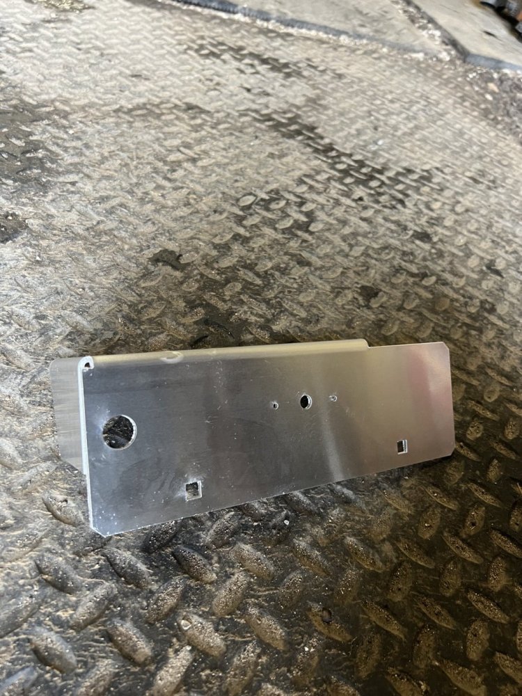 SURE-TRAC, ALUMINUM STEP PLATE 6/7 WIDE, DS, DRIVERSIDE LANDSCAPE, FOR JEEP STYLE OR DOUBLE BRAKE