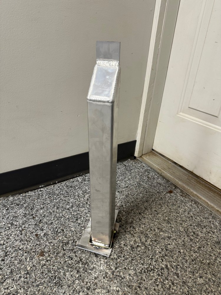 LEGEND ALUMINUM WELD ON 20" DELUXE REAR STABILIZER JACK - SOLD INDIVIDUALLY
