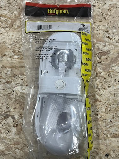 72 INCANDESCENT INTERIOR LIGHT W/ SWITCH