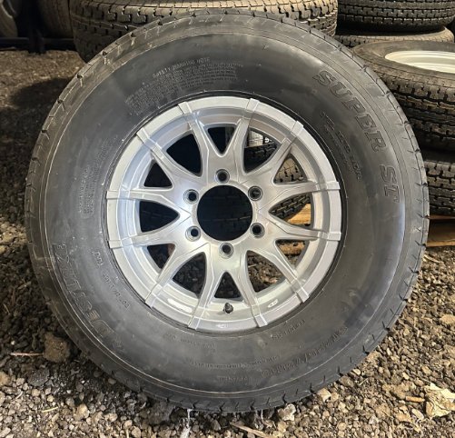 ALUMA 5 SPOKE SPLIT, ALUMNIUM EAGLE W/ ST225/75R15LRD 6X5.5, 6 LUG SPARE TIRE