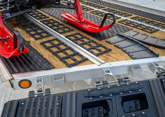 CALIBER TRAX GRABBER TRACTION PANEL, 22" X 16", 2 PACK - FOR SNOWMOBILE TRAILERS - RETAIL BOXED