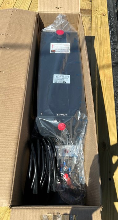 KTI DUMP TRAILER HYDRAULIC PUMP ASSEMBLY, 24 QUART RESERVOIR WITH REMOTE