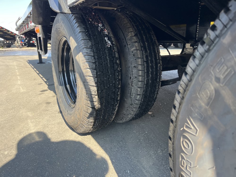 2026 BUCKSHOT TRAILERS Bolt 25R Deck Over