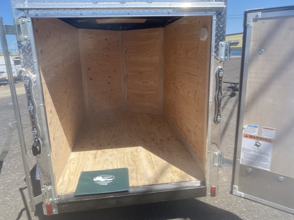 2026 Continental Cargo E-4x6 SA Enclosed Cargo