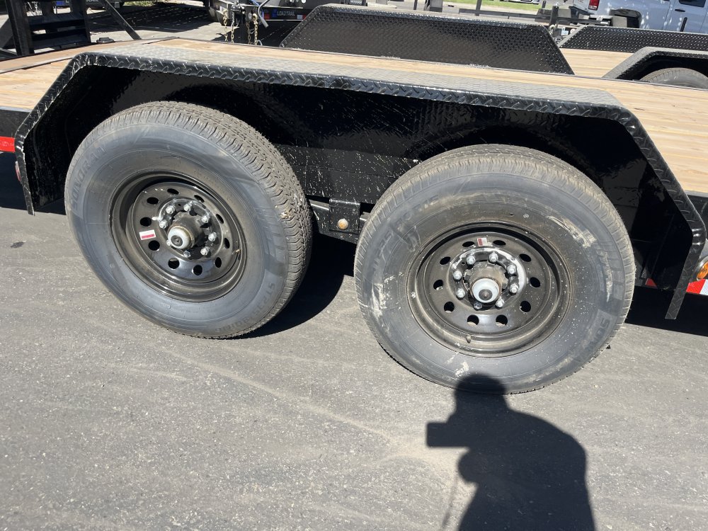 2025 Load Trail CH8320072 Equipment