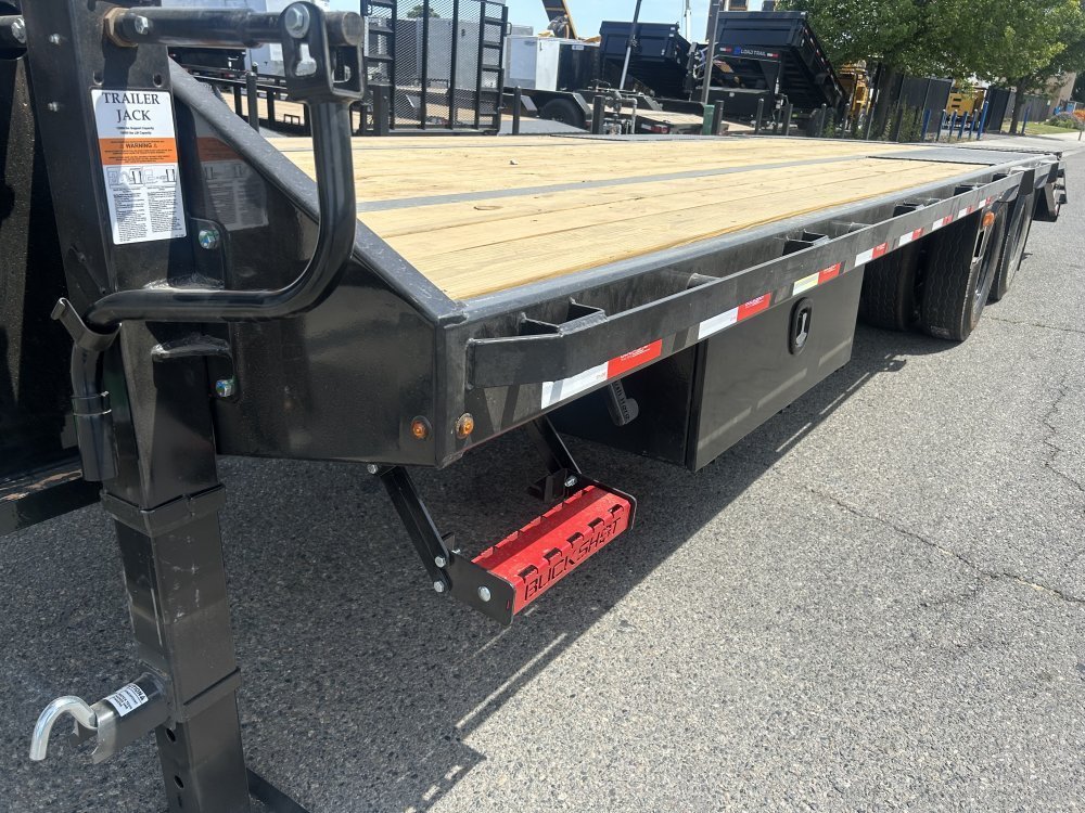 2025 BUCKSHOT TRAILERS Bolt 25R Equipment