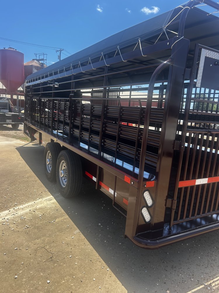 6.8x24' Neckover Livestock