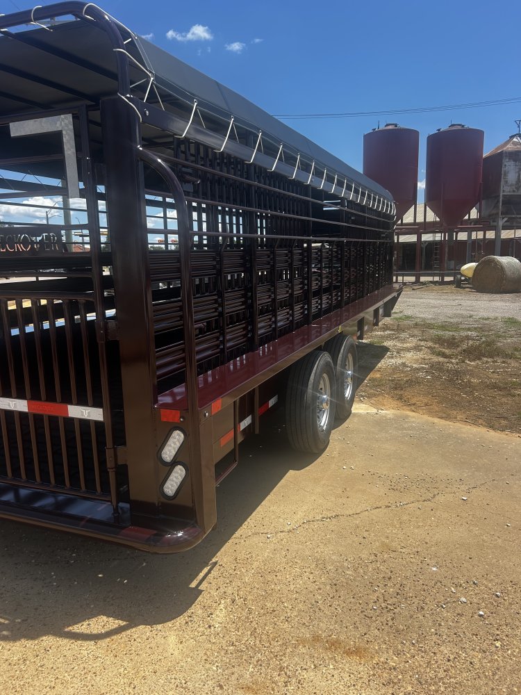 6.8x24' Neckover Livestock