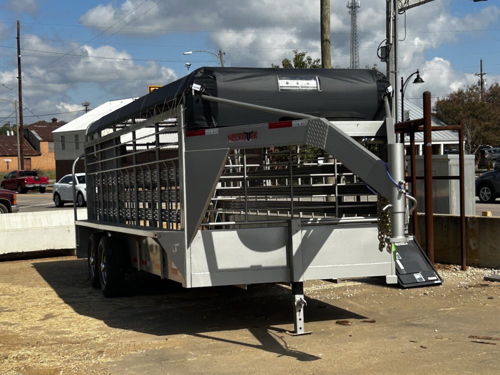 6.8x20' Neckover Livestock