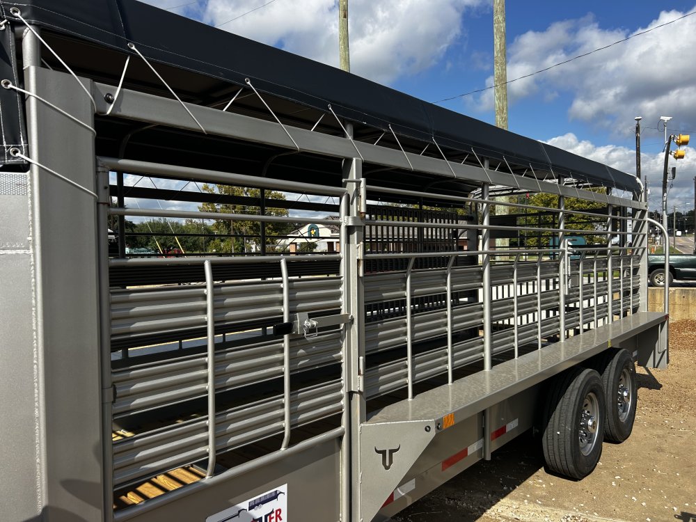 6.8x20' Neckover Livestock