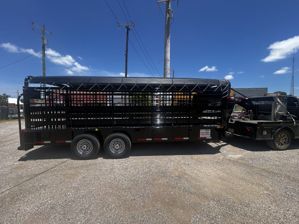 6.8x20' Neckover Livestock