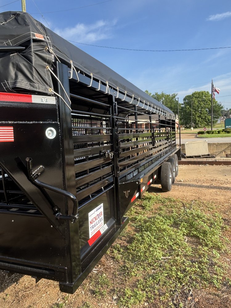 6.8x32' Neckover Livestock