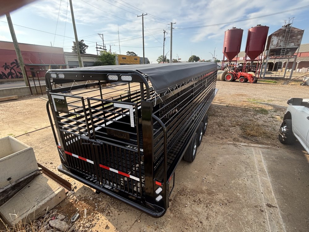 6.8x32' Neckover Livestock