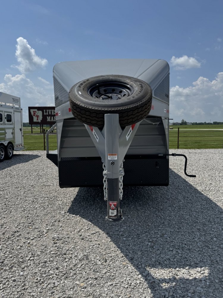 2026 Swift Built 20' Livestock