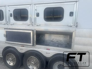 2020 Twister 4 Horse Side Load 15'6 Trail Boss Horse - Living Quarters