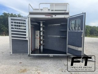 2020 Twister 4 Horse Side Load 15'6 Trail Boss Horse - Living Quarters