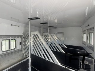 2020 Twister 4 Horse Side Load 15'6 Trail Boss Horse - Living Quarters