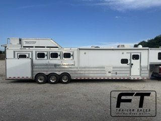 2020 Twister 4 Horse Side Load 15'6 Trail Boss Horse - Living Quarters