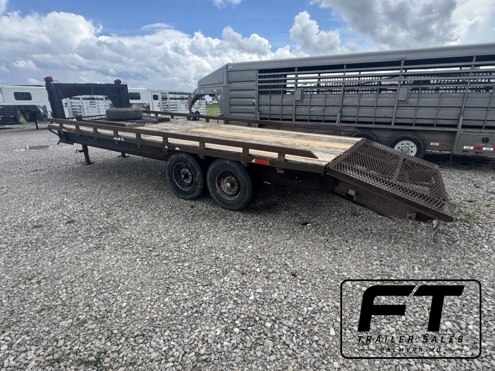 1996 Special Flatbed 20' + 4' Tandem Axle