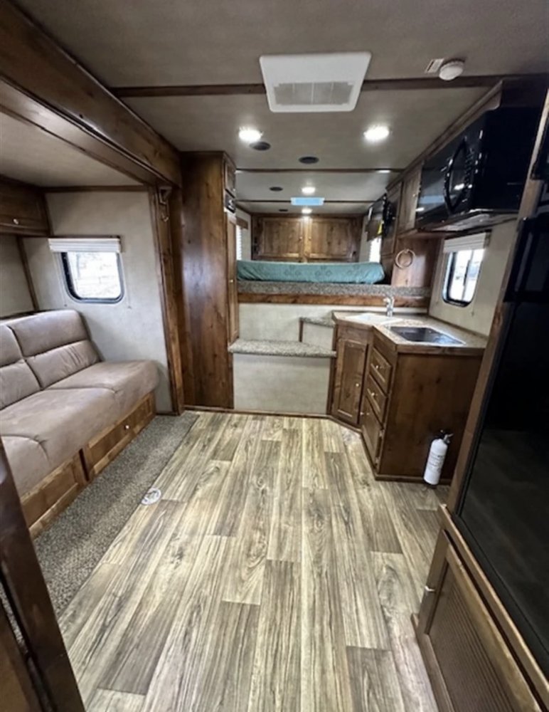 2023 Logan Coach Trailers Livestock Gooseneck Trailer with 13' Living Quarters