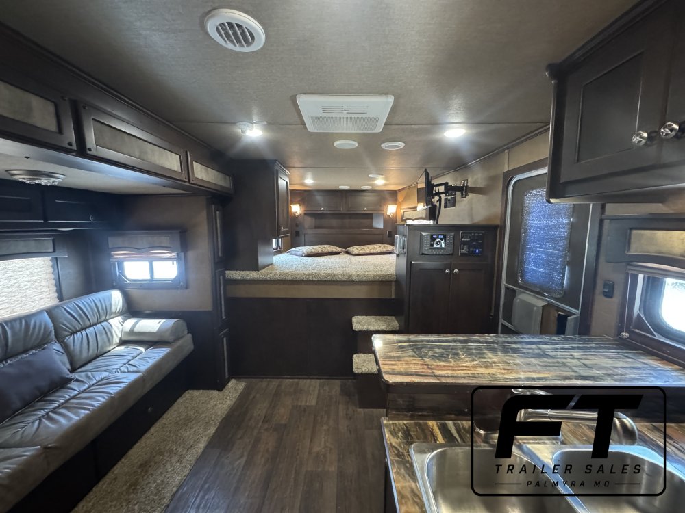 2018 Merhow Stock Combo 13'6 LQ w/ Bunk Room 16' Stockback