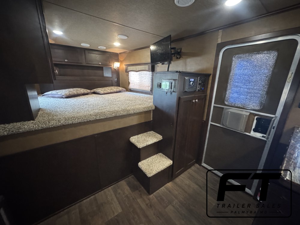 2018 Merhow Stock Combo 13'6 LQ w/ Bunk Room 16' Stockback