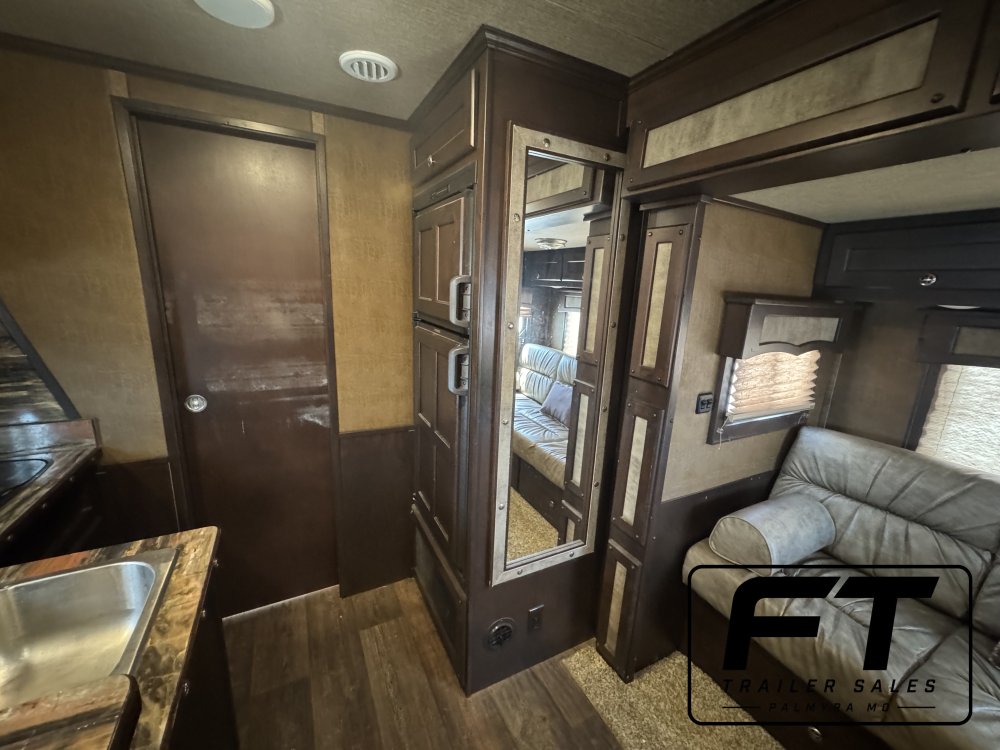 2018 Merhow Stock Combo 13'6 LQ w/ Bunk Room 16' Stockback