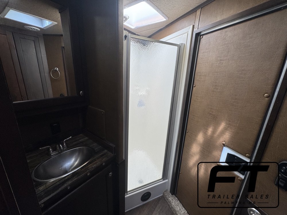 2018 Merhow Stock Combo 13'6 LQ w/ Bunk Room 16' Stockback