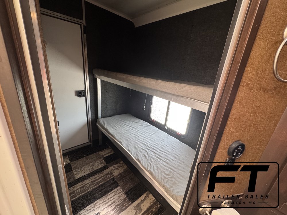 2018 Merhow Stock Combo 13'6 LQ w/ Bunk Room 16' Stockback
