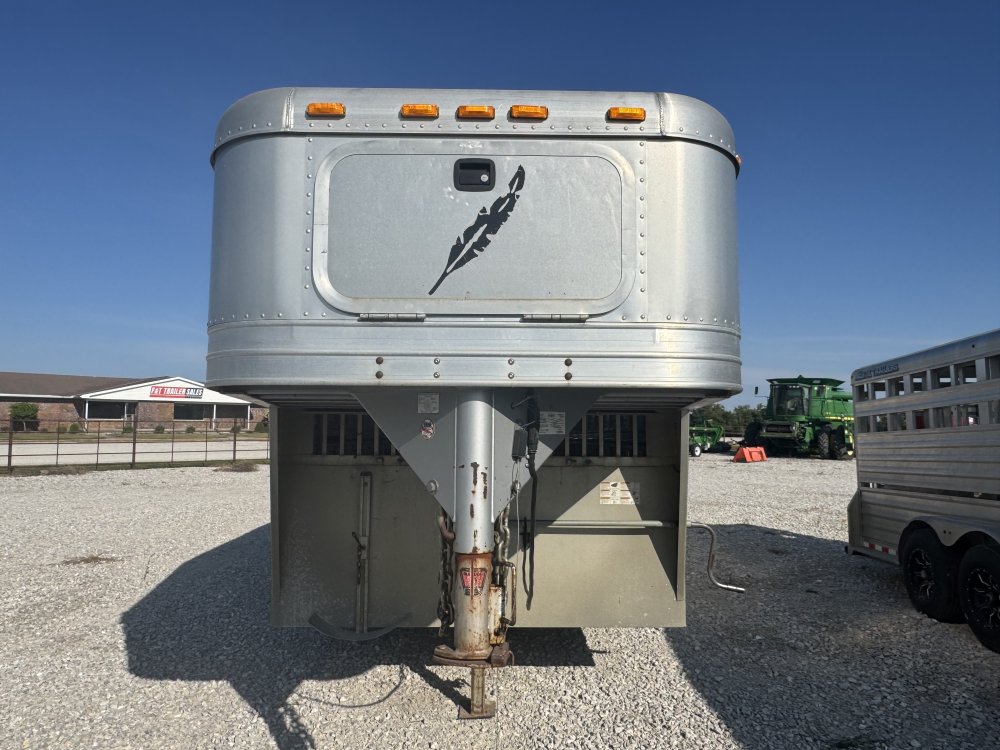 2006 Featherlite 30' Livestock Trailer