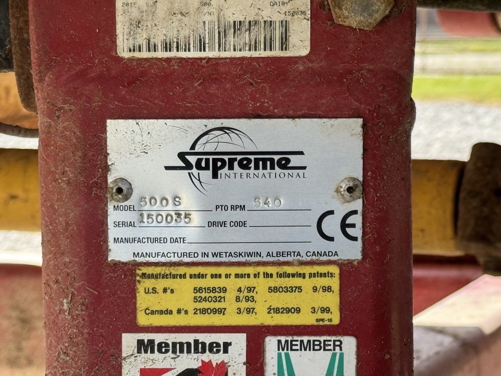 2015 Supreme  Feed Wagon