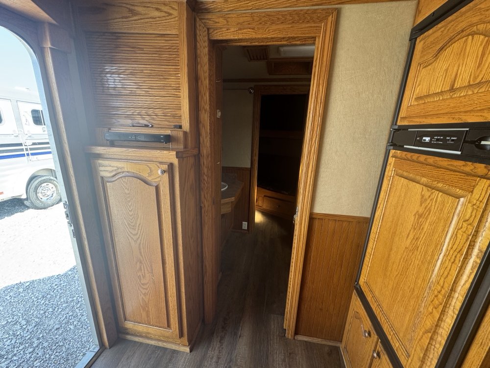 2006 Elite 5 Horse w/ 18'6 LQ
