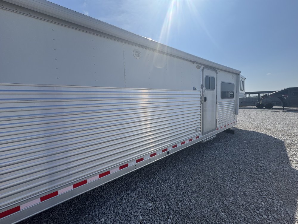 2006 Elite 5 Horse w/ 18'6 LQ