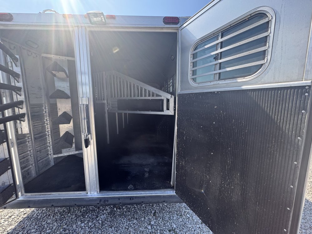 2006 Elite 5 Horse w/ 18'6 LQ