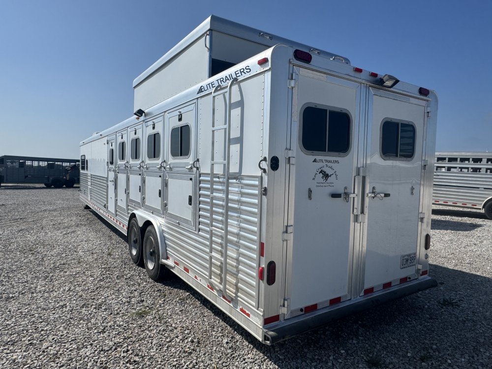2006 Elite 5 Horse w/ 18'6 LQ