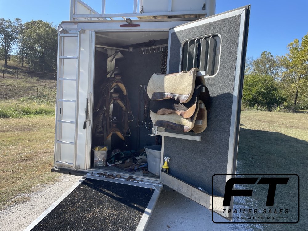 2018 Twister 5 Horse Side Load 13.5 Outlaw Conversions
