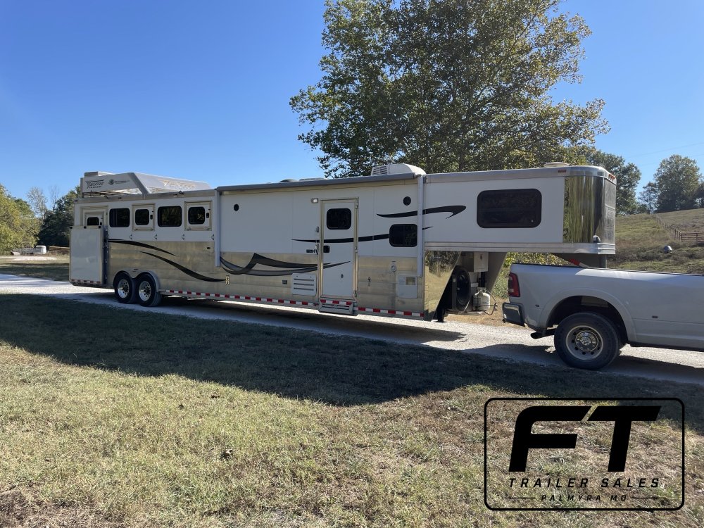 2018 Twister 5 Horse Side Load 13.5 Outlaw Conversions