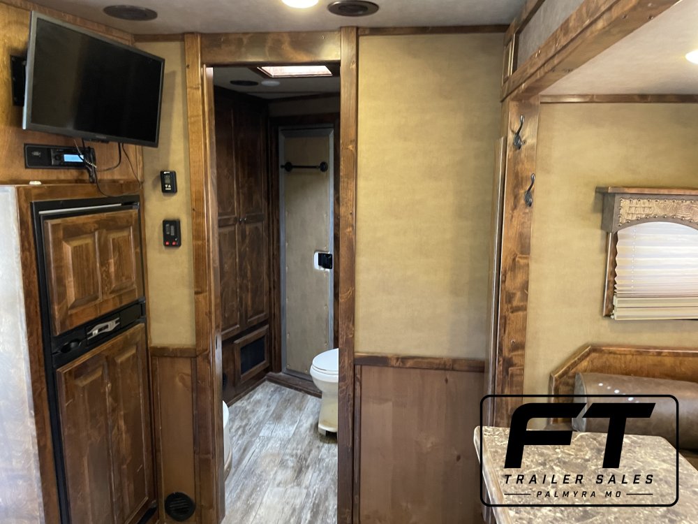 2018 Twister 5 Horse Side Load 13.5 Outlaw Conversions