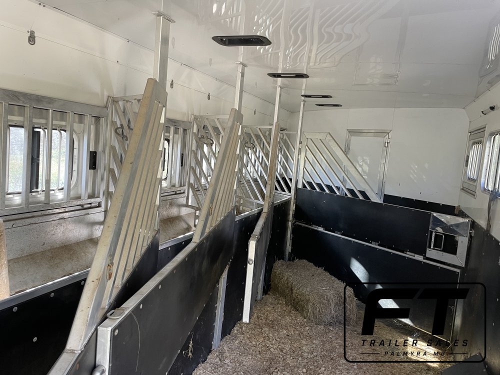2018 Twister 5 Horse Side Load 13.5 Outlaw Conversions