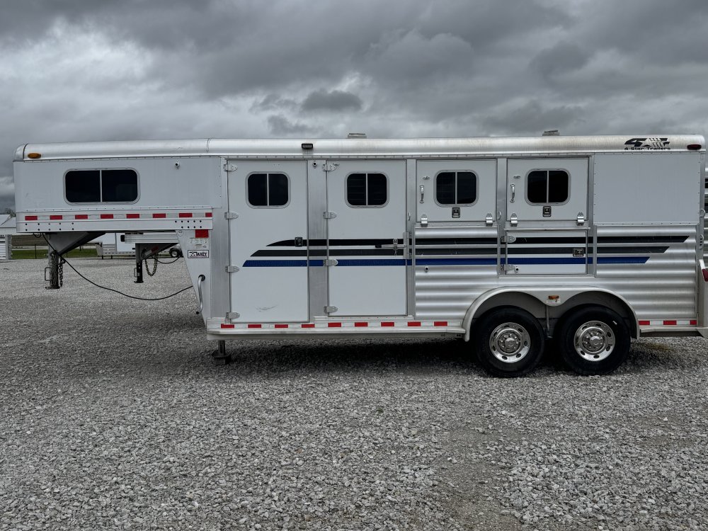 2006 4Star 3 Horse Slant