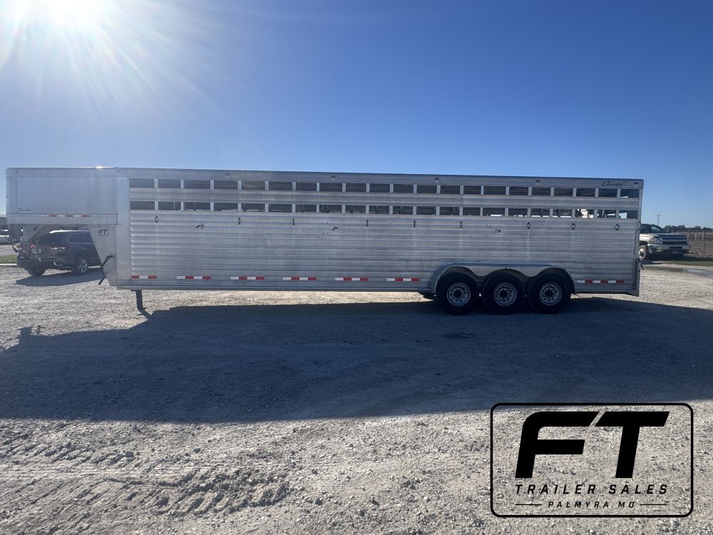 2016 Cherokee 32' Livestock Trailer Livestock Trailer