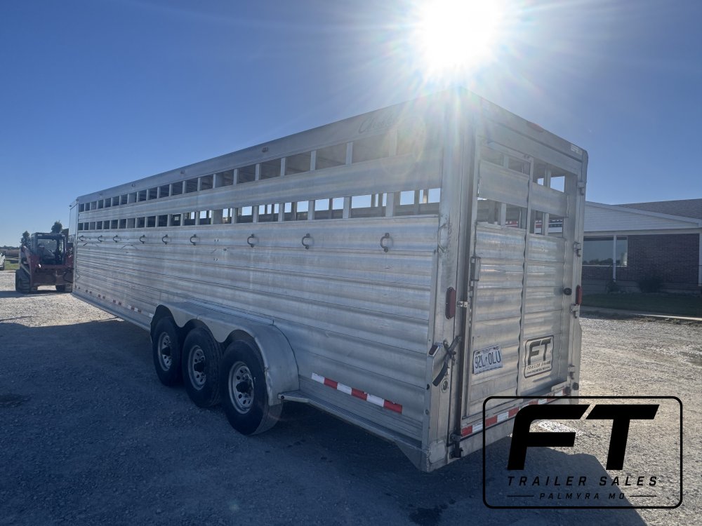 2016 Cherokee 32' Livestock Trailer Livestock Trailer